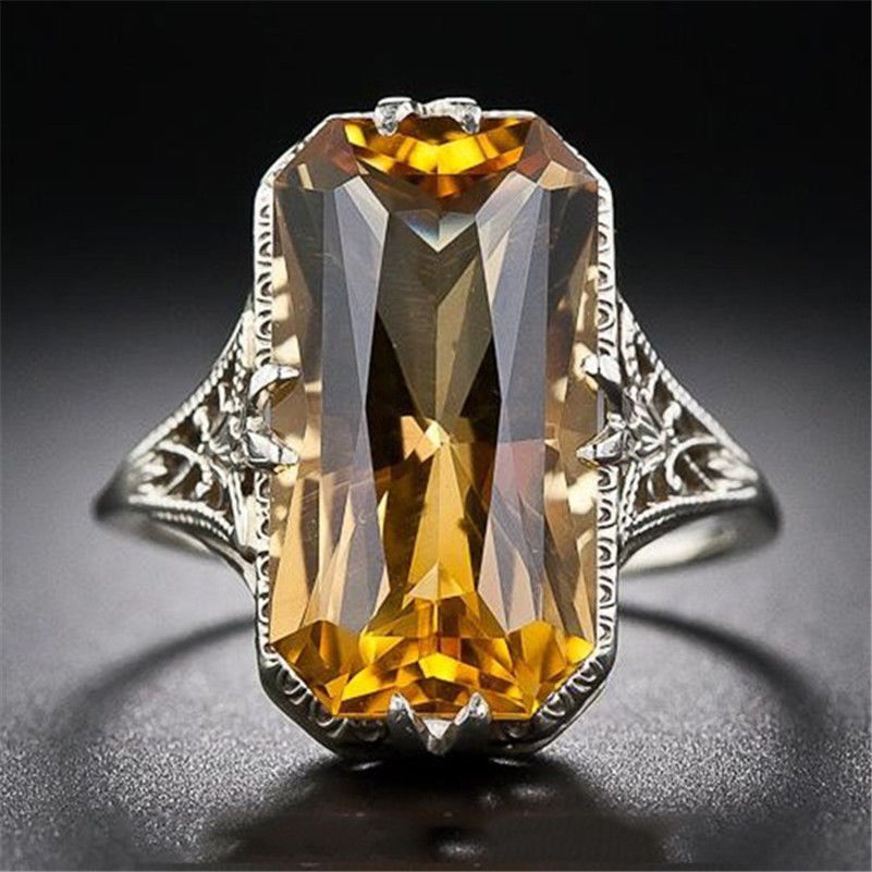 Bague en citrine gravée et ajourée